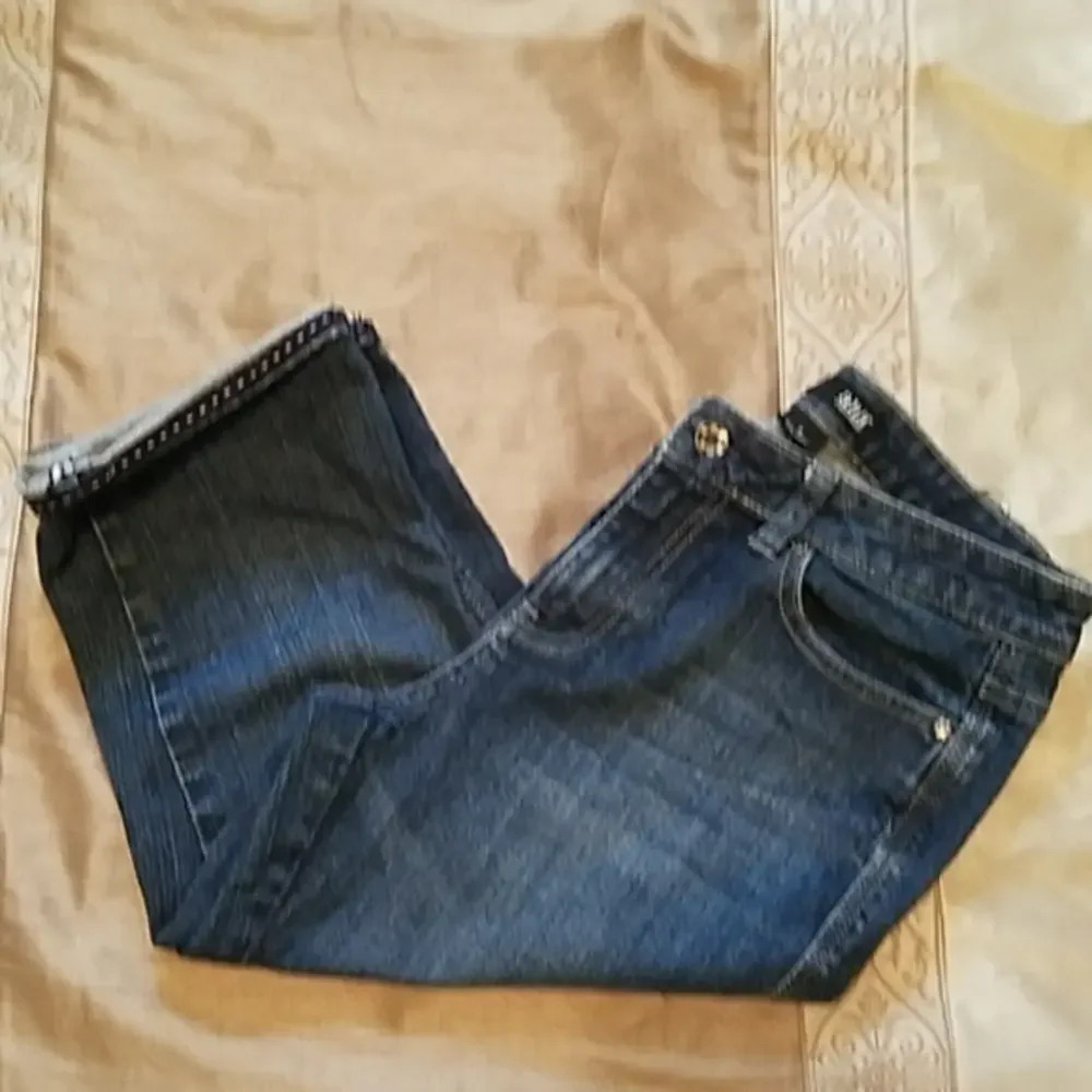a.n.a. DENIM BLUE CROP PANTS‎ (sz 4)